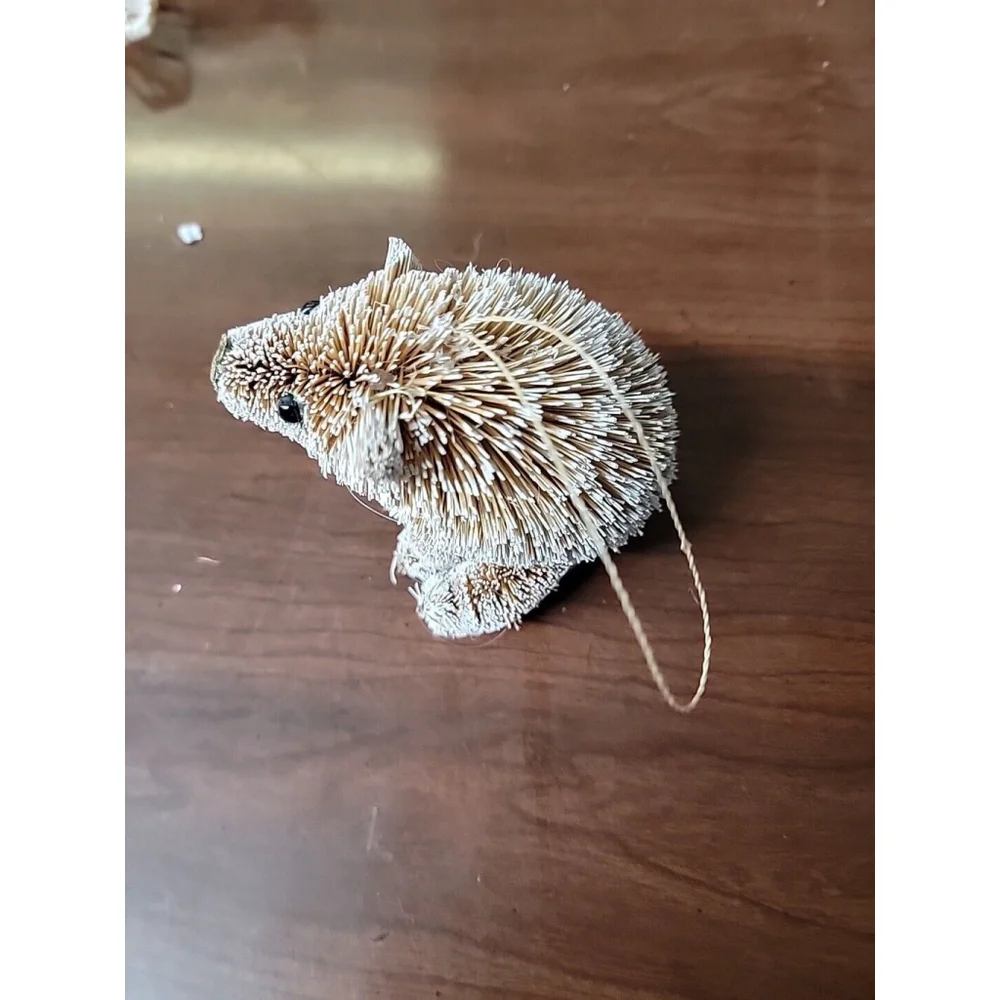 Polar BearOrnament Sisal Forest Woodland Animal Garden Woods Mountains Nature